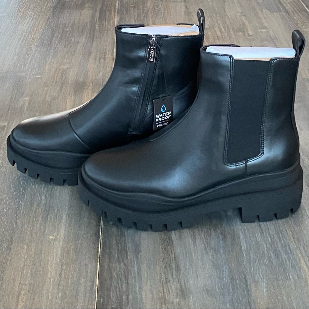 Lug Sole Vionic Boots